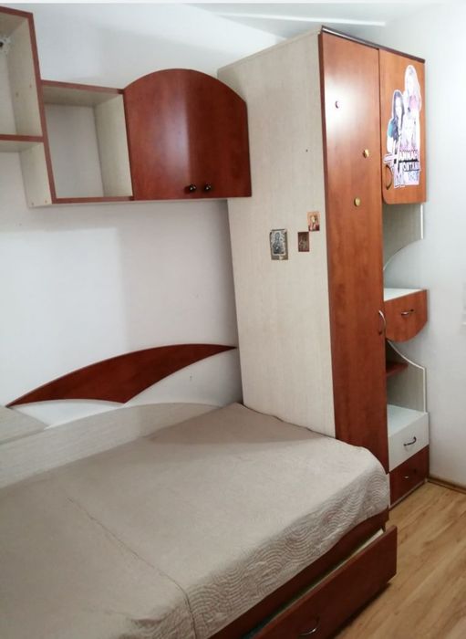 Vând mobilă de dormitor copii