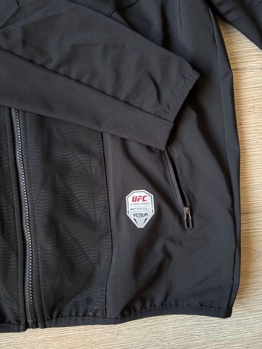 UFC X Venum горнище(ветровка), НОВ модел размер М