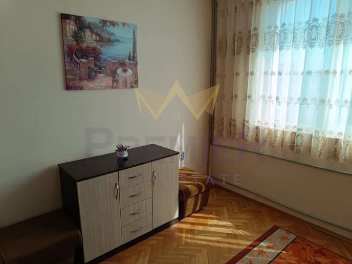 Дава се под наем Тристаен апартамент в Варна, Възраждане 1 - 90 кв.м за 612 € - Снимка #8