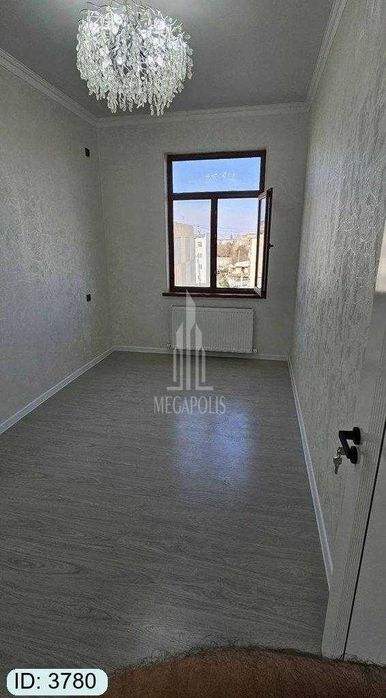 6 mikr alpomish tarafda 2 xona tayyor kvartira sotiladi №3780