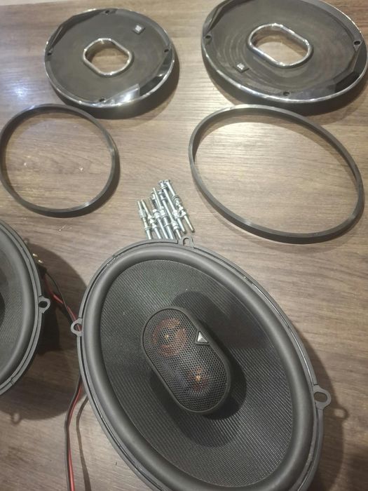 Difuzoare JBL GTO 930