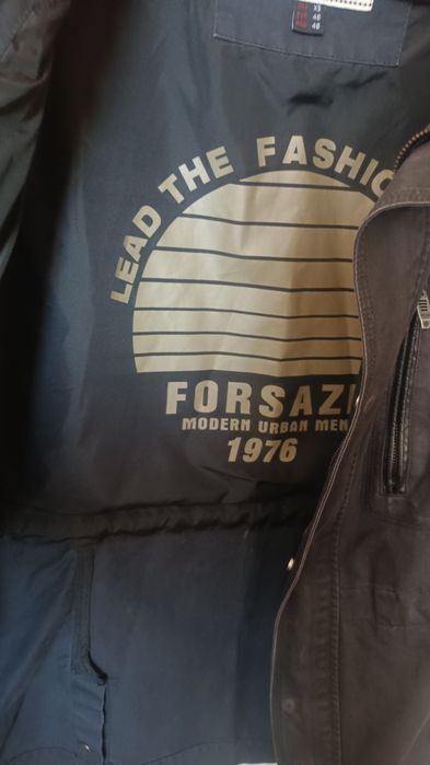 Продам куртку  черного цвета