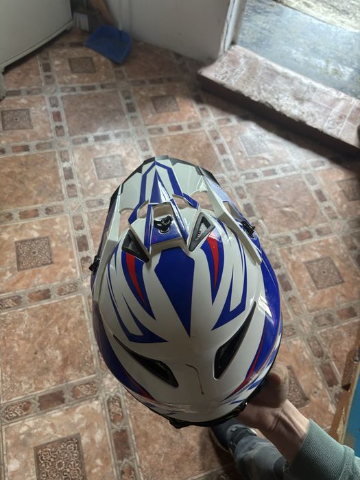 Шлем на мотоцикл