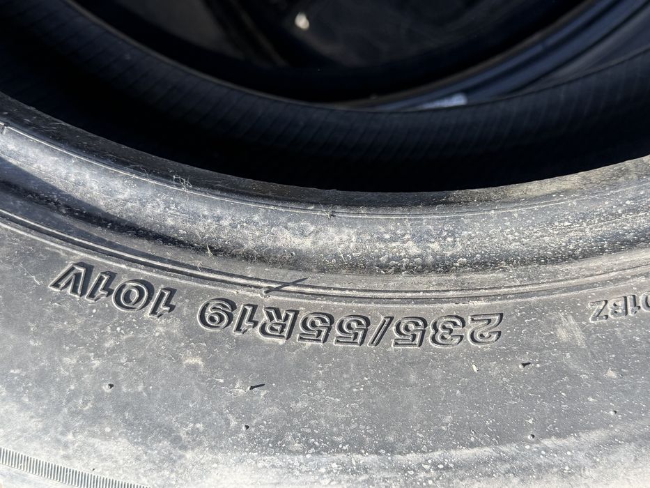 Bridgestone 235/55r19