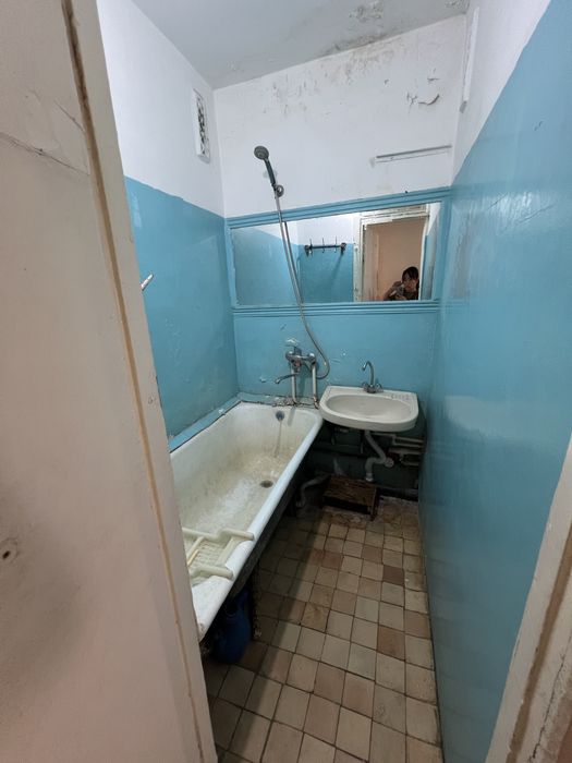 Ноҳол ресторанини орқасида  учинчи этаж уч хона