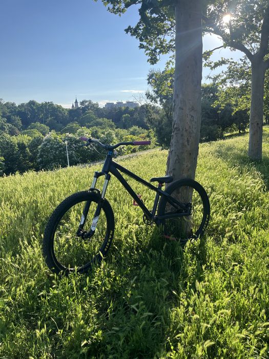 Bicicleta kellys whip 30 aproape noua