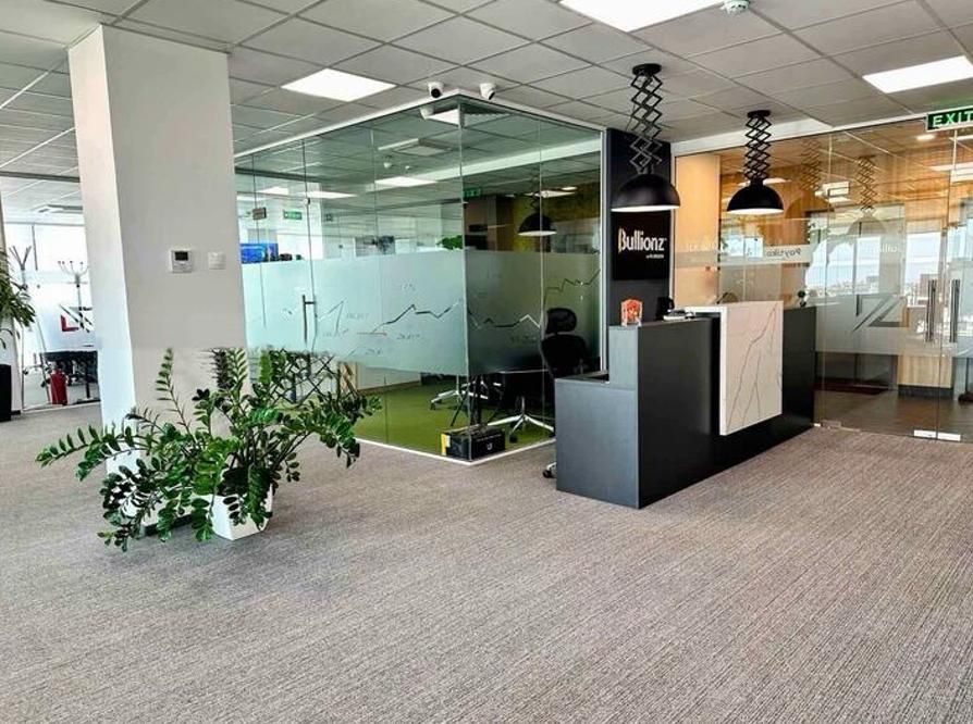 Дава се под наем Офис в София, Младост 4 - 627 кв.м за 7000 € - Снимка #10