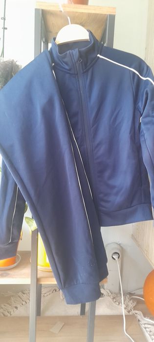 Спортен екип, подходящ за училище