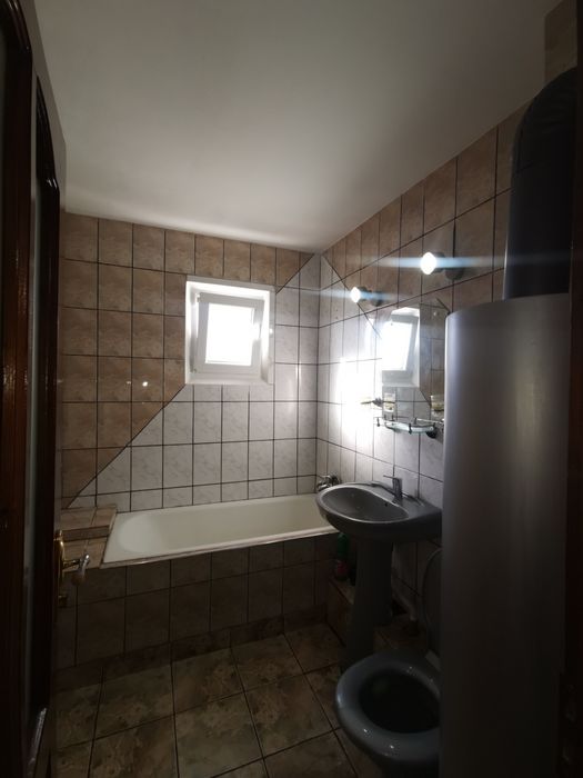 Vând apartament cu 3 camere
