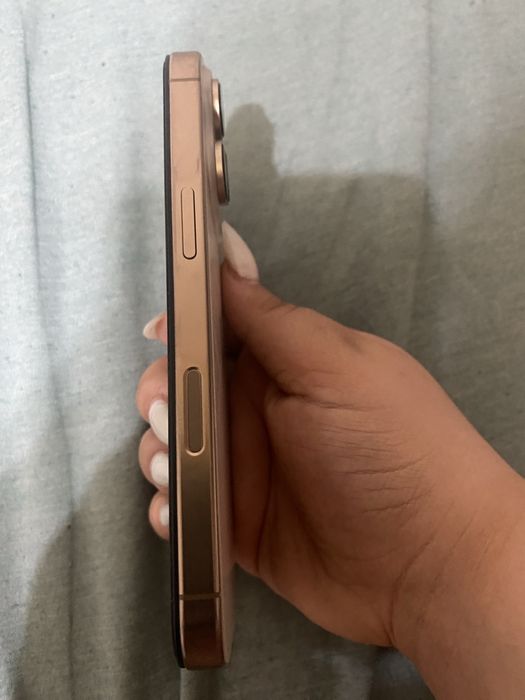 iPhone 16 pro 256GB Desert Titanium