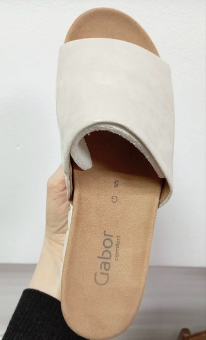 Женские шлёпанцы на платформе