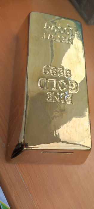 Pușculiță model lingou de aur