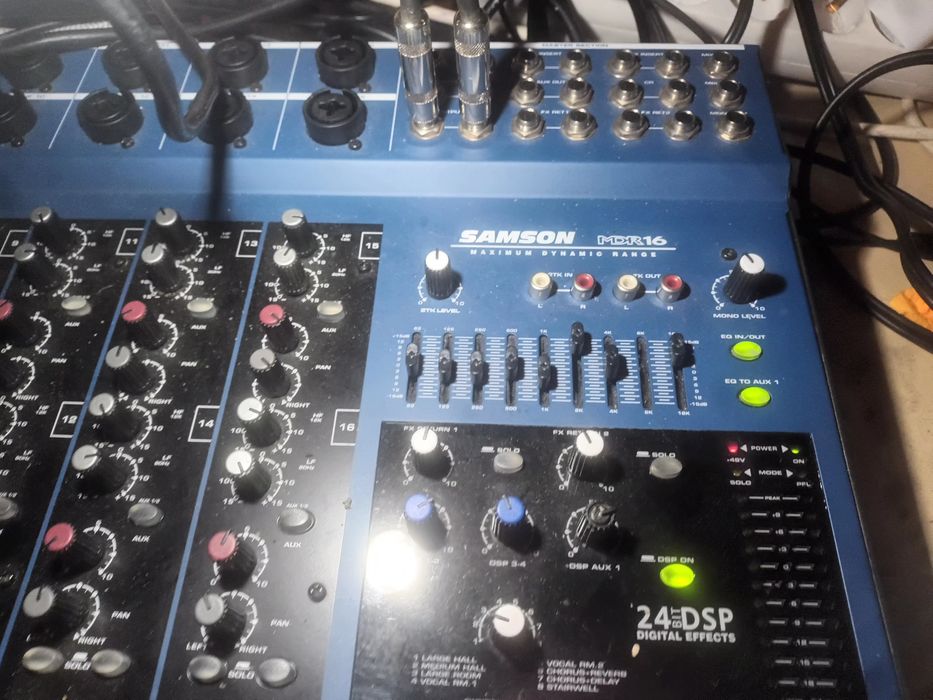 Vsnd mixer samson MDR 16