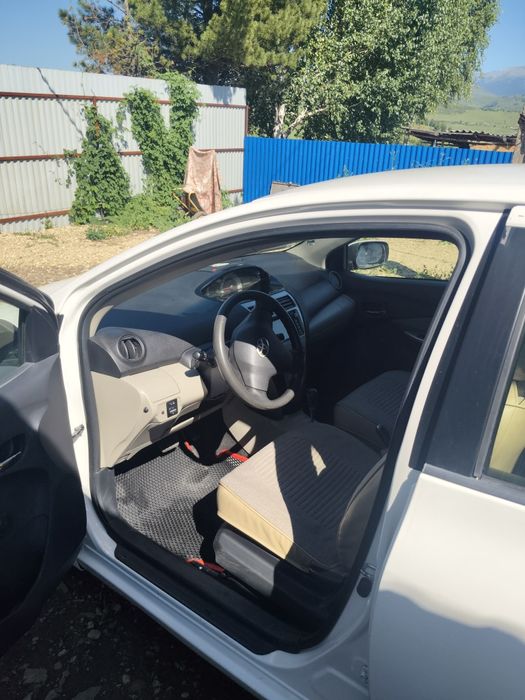 Toyota Yaris 2008