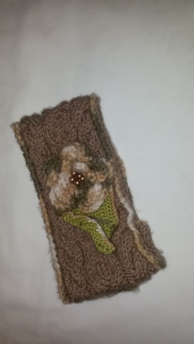 Вязаные шапка,, шарф, ободок , купальник, плед для девочки и девушек.