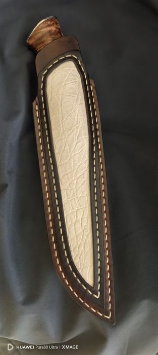 Ловен нож с дамасков ламинат