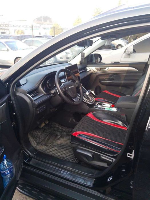 Haval M6 Full
Kraska: Toza
Qora 2025 Probeg: 33.000 km
Benzin + Propan