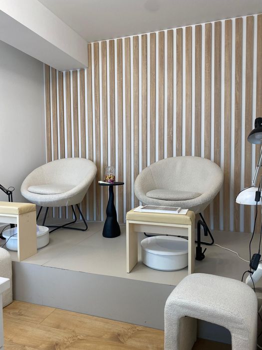 Inchiriere Post Manichiura/Pedichiura Utilitati + Apa si Cafea Gratuit