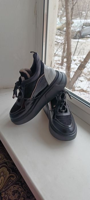 Женские зимние ботинки.Раз.36