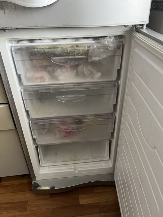 Продам холодильник