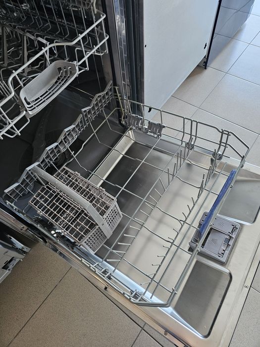 Съдомиялна за пълно вграждане NEFF