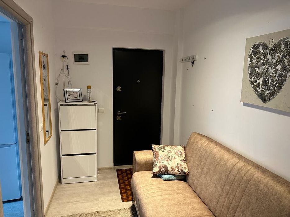 Închiriez apartament 43m