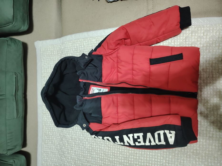 Куртки детские продам