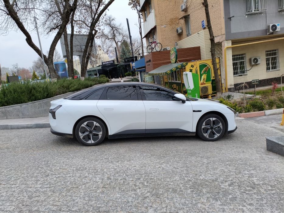 Срочно. Электро автомобиль 620км