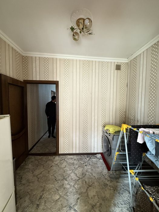 Продаётся 3 ком квартира, 1 этаж 3 хона. Эшонгузар, шакарчи махалла