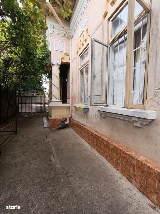 Casa  Boiereasca 3 camere caramida si boltari zona Centrala Brainconf