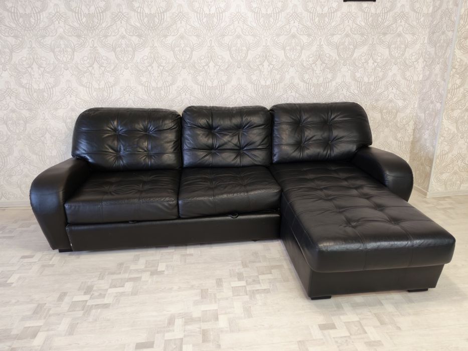 Срочно продам диван кожаный