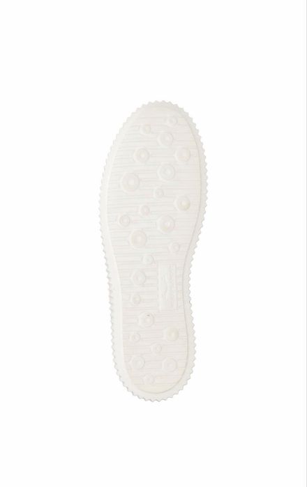 Продам новые кеды Voile Blanche