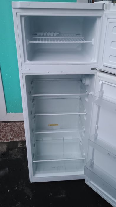 Frigider Arctic Asigur Transport