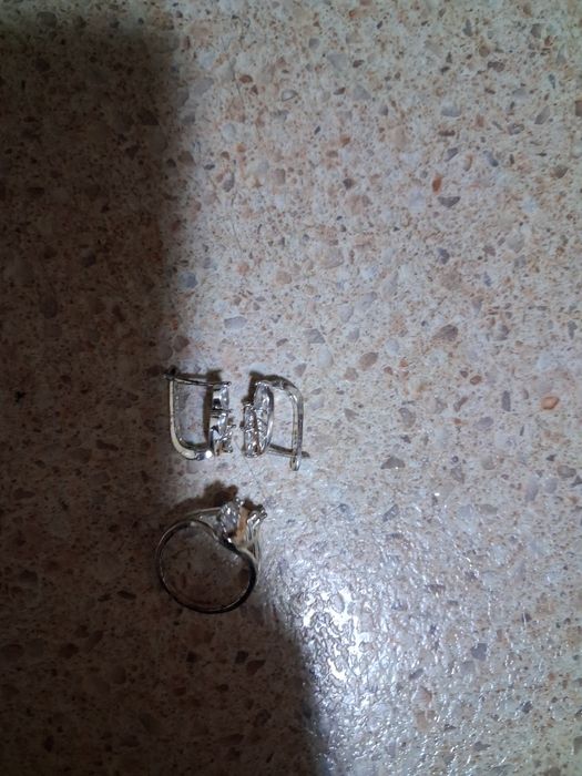 Продам комплект Серьги и кольцо 925 пробы