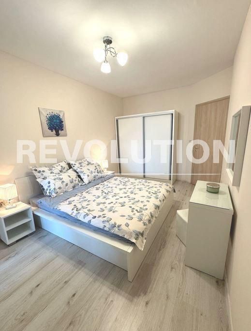 Дава се под наем Двустаен апартамент в Варна, Аспарухово - 80 кв.м за 498.27 € - Снимка #4