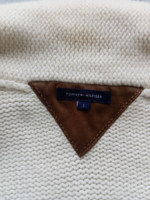 Vând pulover de dama tommy hilfiger!