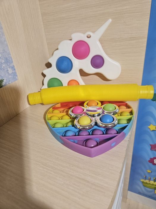 Попит, поптюб, игрушки киндер и Гена с Чебурашкой