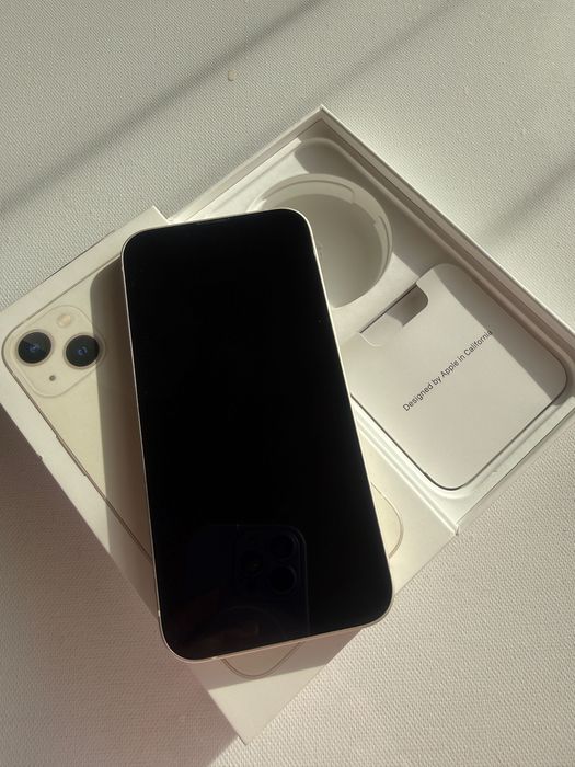 iPhone 13, 128GB в ОТЛИЧНО състояние! Бял