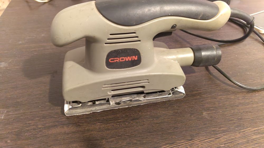 Вибрационная шлифмашина CROWN CT13328 (Плоскошлифовальная)