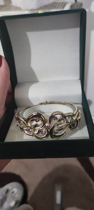 Гривна, имитация на злато