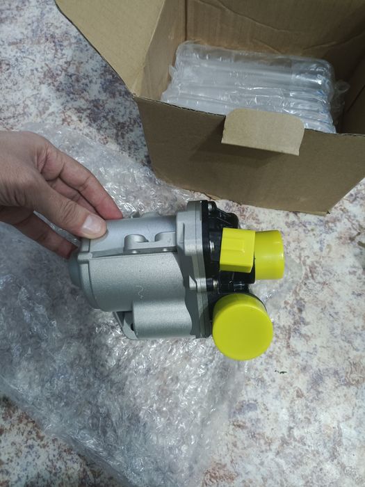 помпа N54 мотор БМВ X5 E70 X6 E71