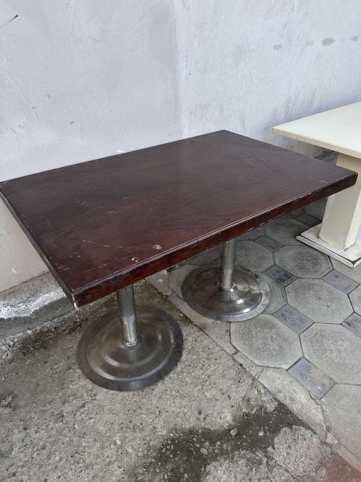 Продам 20шт столов 2 вида есть