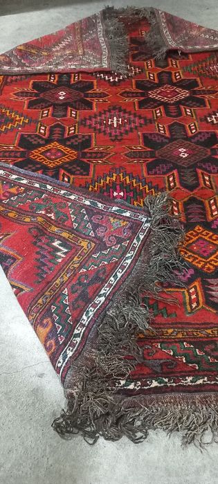 Qólda tóqilgan tozza jun [ tuya bólishi mumkin] gilom 19-20asr  òrtasi