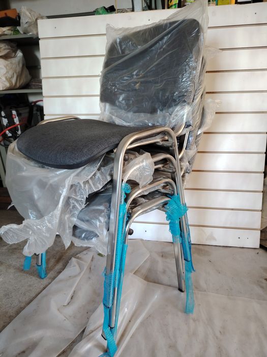 Продам кресло офисное.