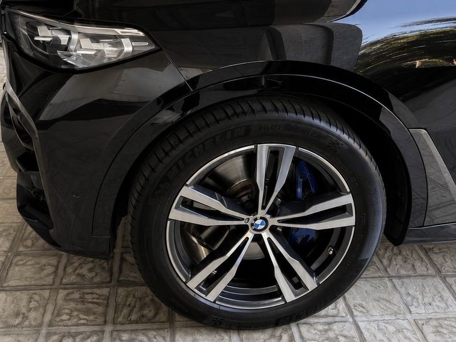 BMW X7 xDrive 40i 2020 год