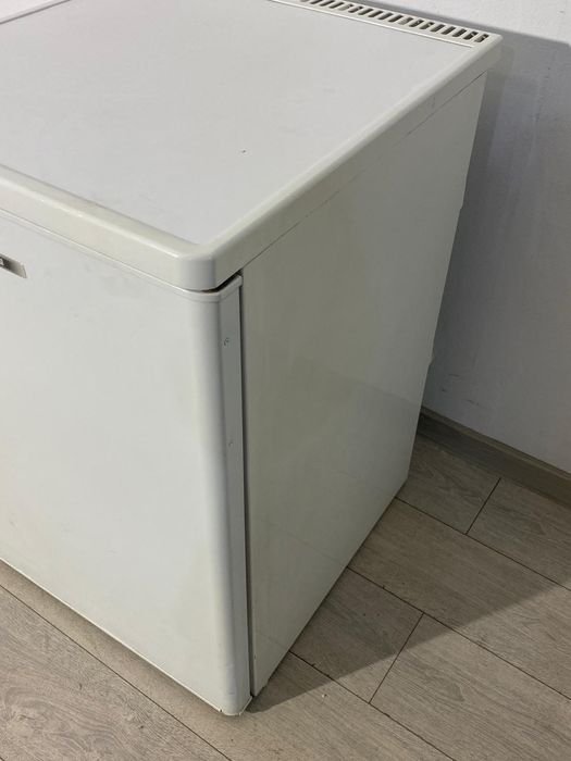 Mic Frigider cu Congelator Zanussi, 140 Litri