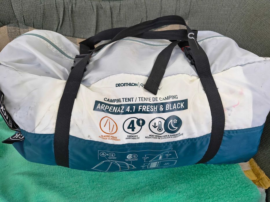VAND Cort cu bețe Camping Arpenaz Fresh&Black 4 persoane