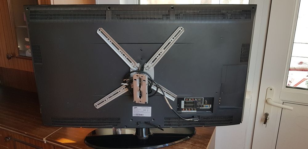 Телевизор Samsung LE40S81BX/XEN