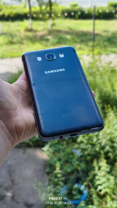 Samsung j7 16gb.