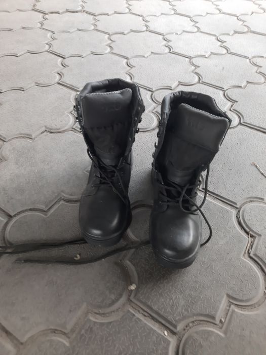 Продам берцы новые